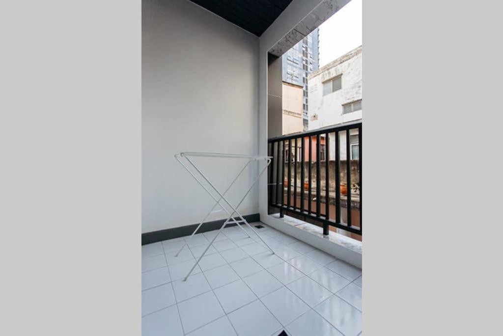 شقة P4 Silom Large 2Beds Full Kitchen Wifi 4-6Pax بانكوك المظهر الخارجي الصورة