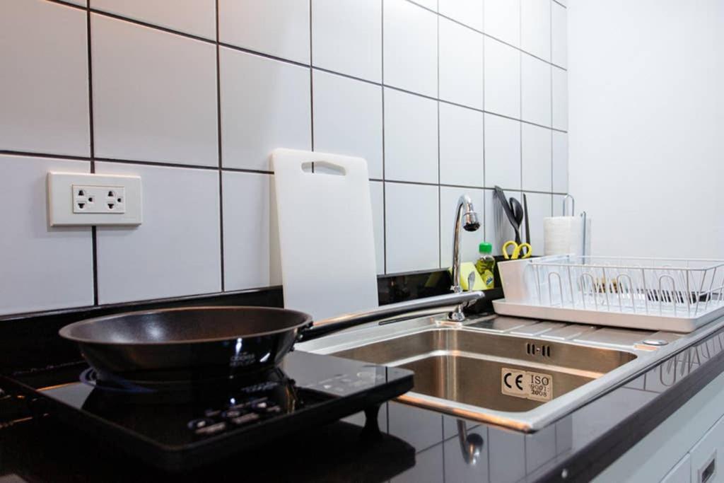 شقة P4 Silom Large 2Beds Full Kitchen Wifi 4-6Pax بانكوك المظهر الخارجي الصورة